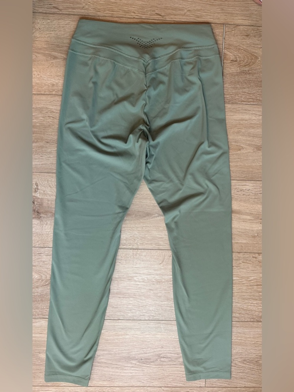 Gymshark - Whitney Simmons Leggings V3 w/ Butt Scrunch - Picture 3 of 10